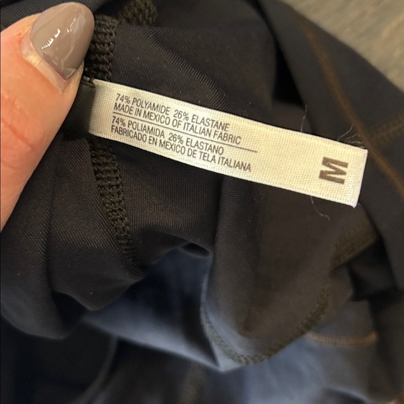 Everything but water high neck rash guard - Picture 4 of 7